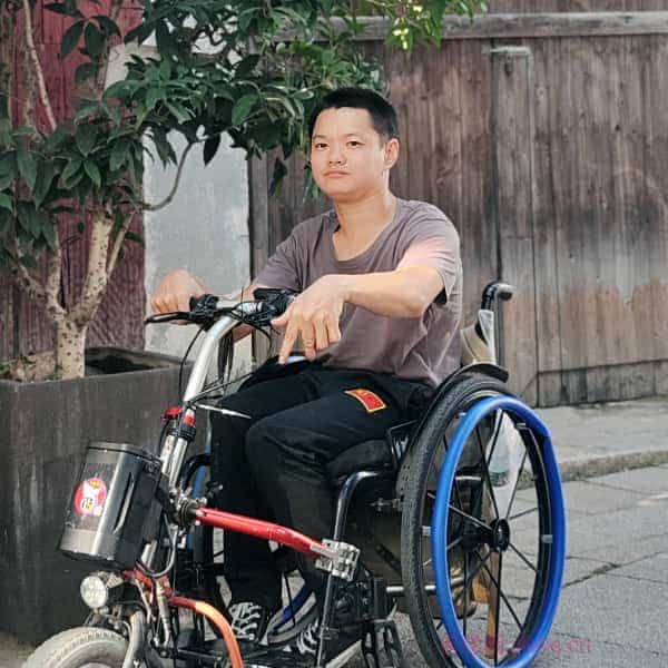 33岁岁湖北单身帅哥 - 晋城吉缘网